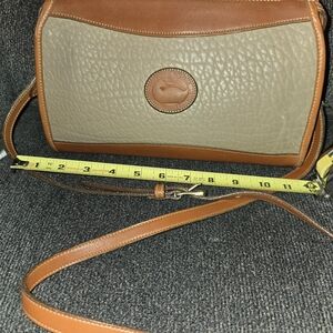 Elegant Tan and Brown Leather Shoulder Bag